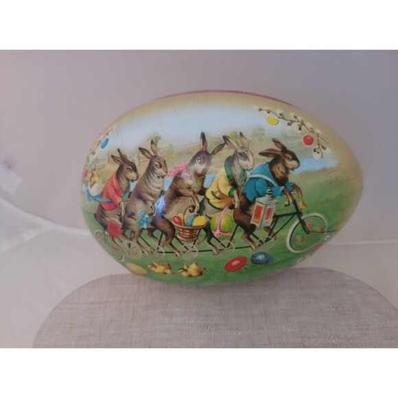 Nestler Made in Germany Famous Easter Egg Bunnies on Bike Chickens 18cm - Picture 2 of 7
